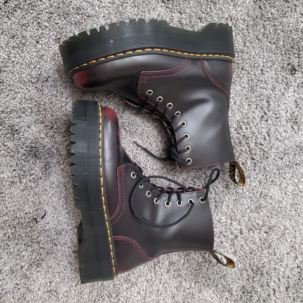 Cherry dr martens
